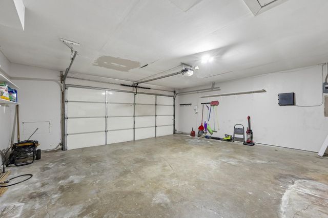 2604 Winding Creek Drive, Carrollton, TX 75007