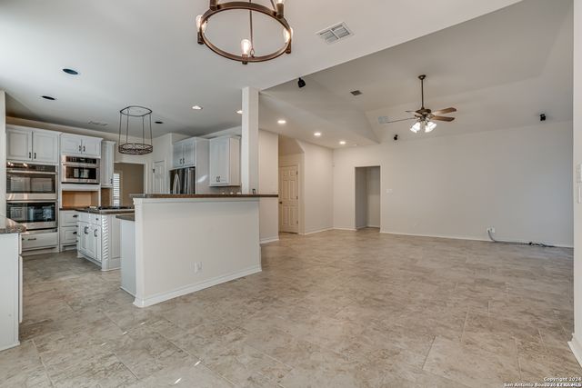 15006 Pastura Pass, Helotes, TX 78023