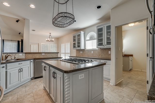 15006 Pastura Pass, Helotes, TX 78023