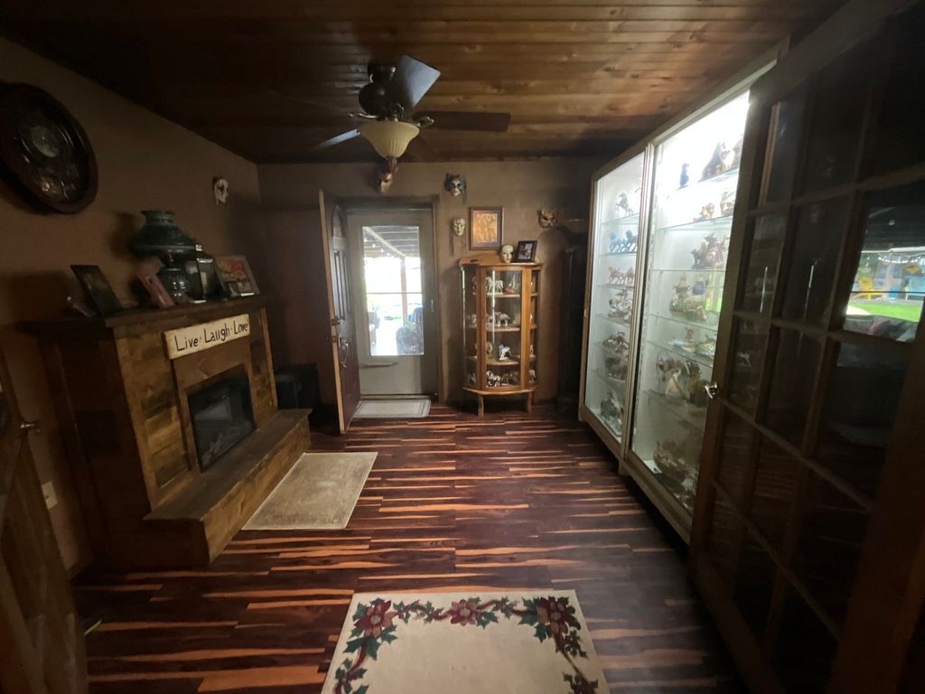 Image 10 of property listing at 303 S Merritt Street, Odin, IL 62870
