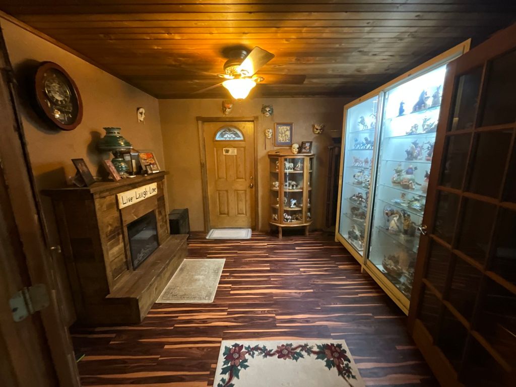 Image 15 of property listing at 303 S Merritt Street, Odin, IL 62870