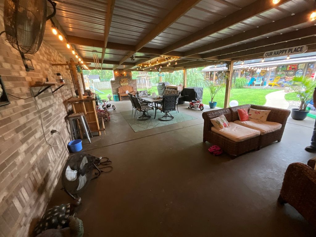 Image 18 of property listing at 303 S Merritt Street, Odin, IL 62870