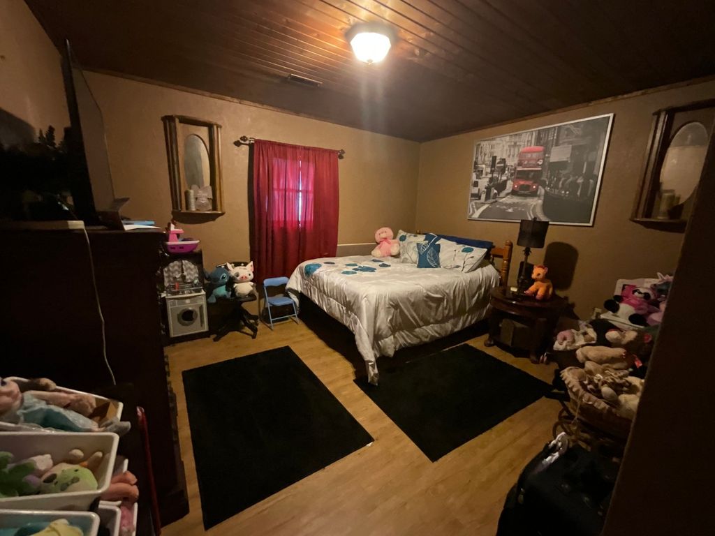 Image 9 of property listing at 303 S Merritt Street, Odin, IL 62870