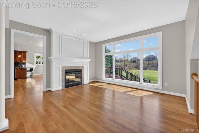 625 Southshore Drive, Oxford Charter Township, MI 48371