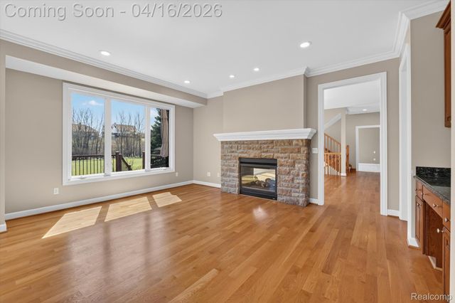 625 Southshore Drive, Oxford Charter Township, MI 48371