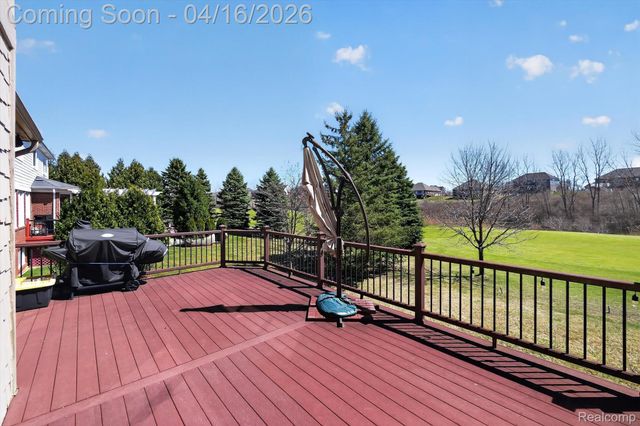 625 Southshore Drive, Oxford Charter Township, MI 48371