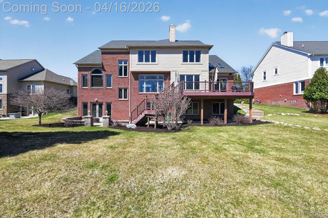 625 Southshore Drive, Oxford Charter Township, MI 48371