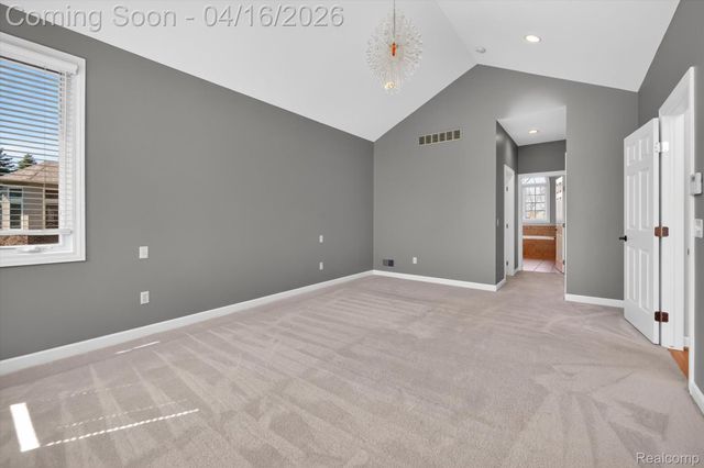 625 Southshore Drive, Oxford Charter Township, MI 48371