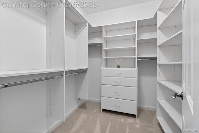 625 Southshore Drive, Oxford Charter Township, MI 48371