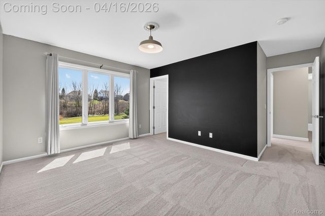 625 Southshore Drive, Oxford Charter Township, MI 48371