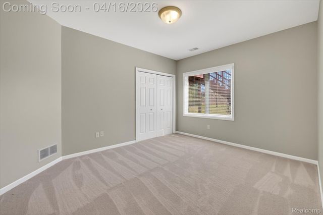 625 Southshore Drive, Oxford Charter Township, MI 48371