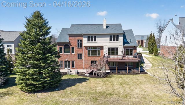 625 Southshore Drive, Oxford Charter Township, MI 48371