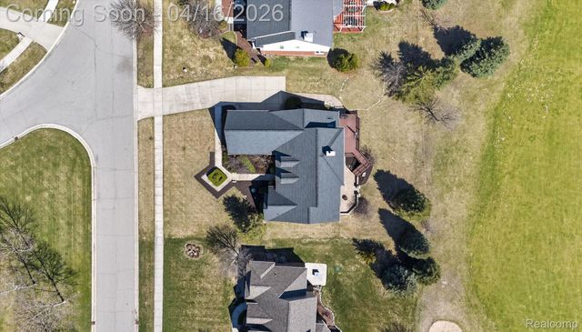 625 Southshore Drive, Oxford Charter Township, MI 48371
