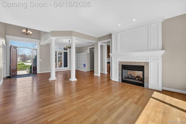 625 Southshore Drive, Oxford Charter Township, MI 48371