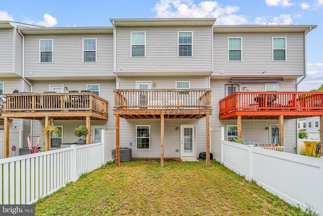 38 STARTING GATE PL, Martinsburg, WV 25404