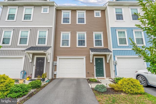 38 STARTING GATE PL, Martinsburg, WV 25404