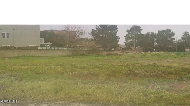15 W 15th Stw Vic Newgrove, Lancaster, CA 93535