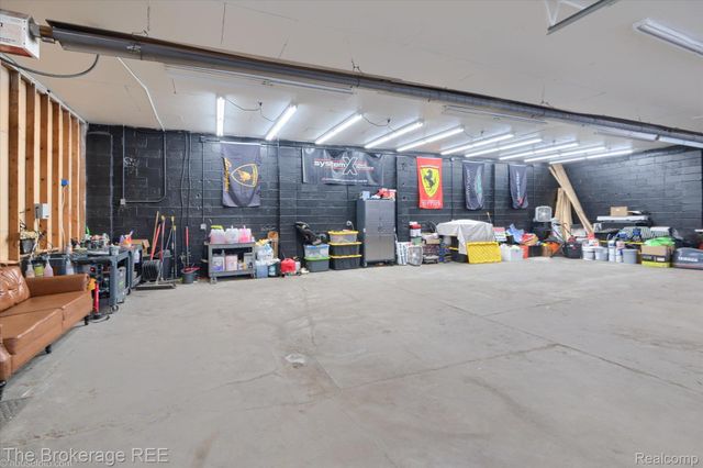 5482 Miller Road, Swartz Creek, MI 48473