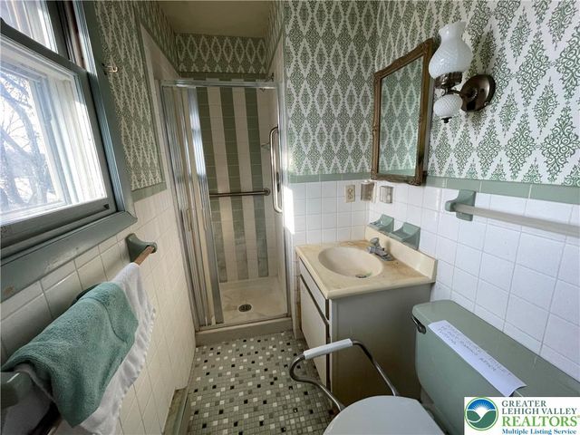 36 Hillside Drive, Coopersburg Boro, PA 18036