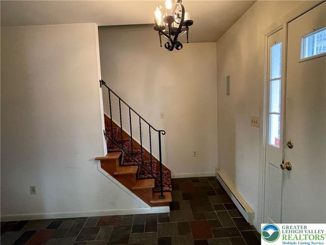 36 Hillside Drive, Coopersburg Boro, PA 18036