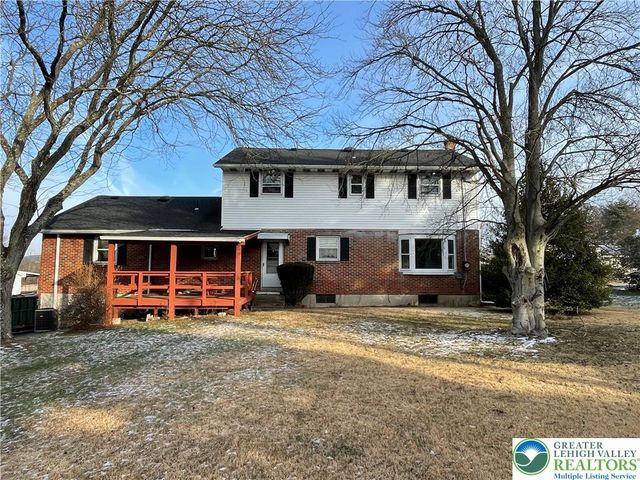 36 Hillside Drive, Coopersburg Boro, PA 18036