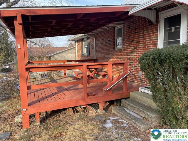 36 Hillside Drive, Coopersburg Boro, PA 18036