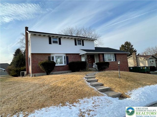 36 Hillside Drive, Coopersburg Boro, PA 18036