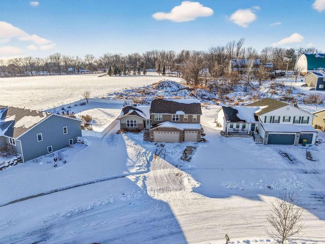 585 Falk Drive, Edgerton, WI 53534