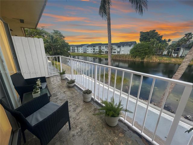 8394 SW 154th Ave 43, Miami, FL 33193