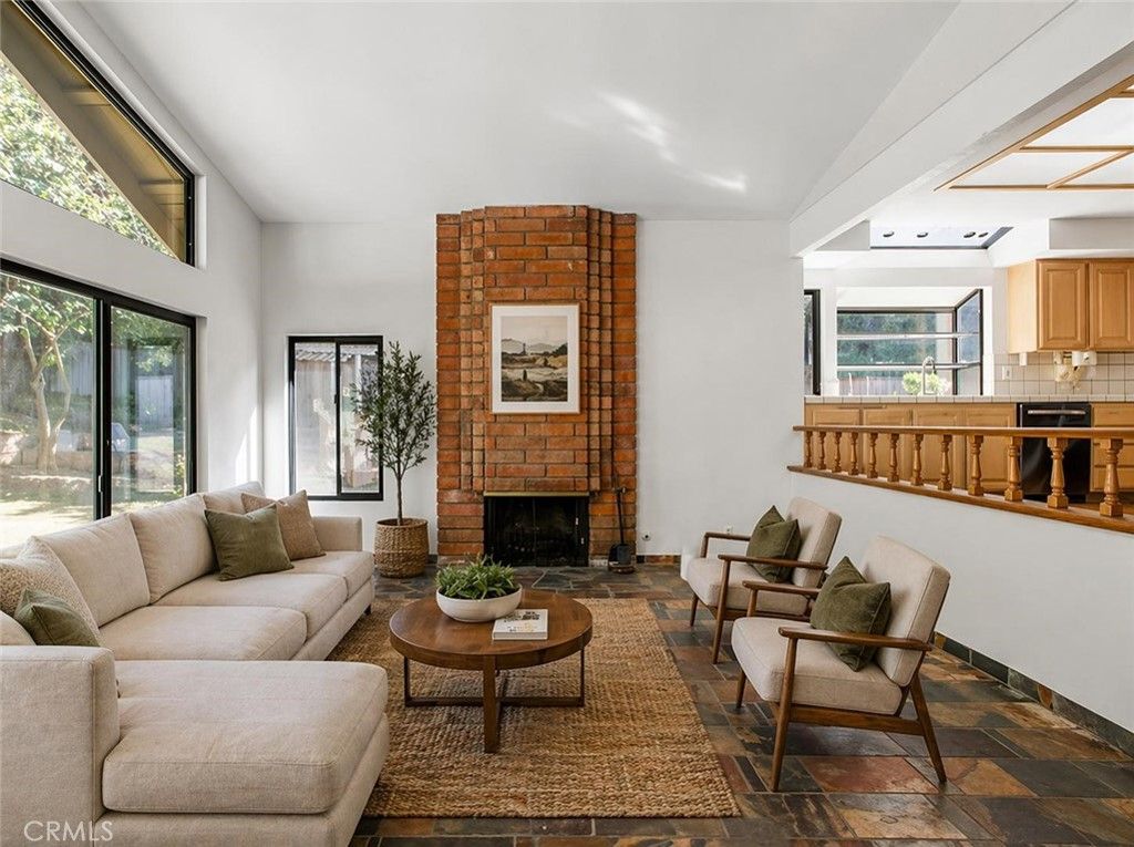 Image 5 of property listing at 1475 Paseo Maravilla, San Dimas, CA 91773