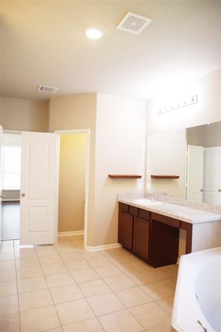 25981 N Kings Mill Lane, Kingwood, TX 77339