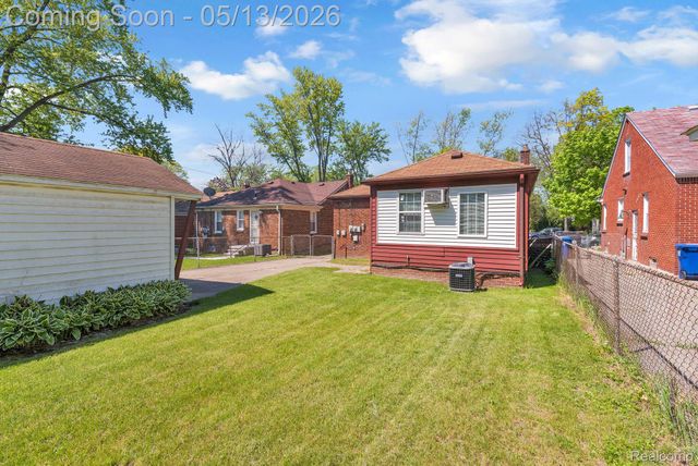 9578 Grayfield, Redford Charter Township, MI 48239