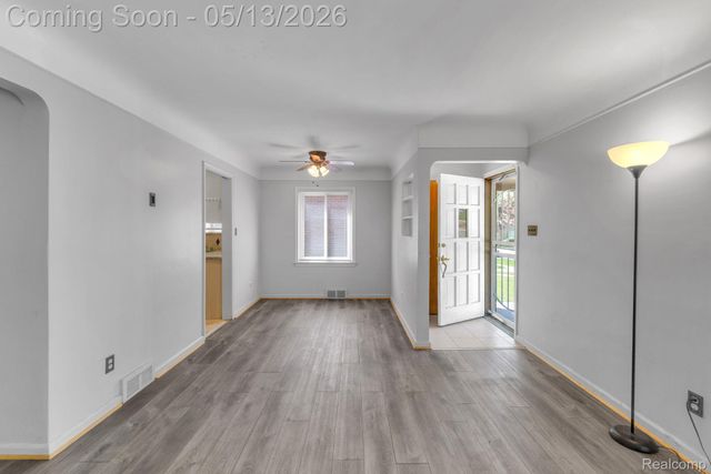 9578 Grayfield, Redford Charter Township, MI 48239