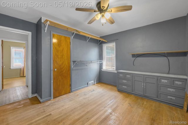 9578 Grayfield, Redford Charter Township, MI 48239