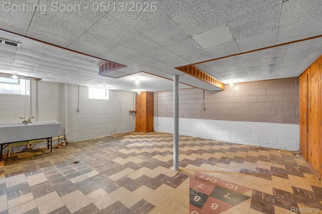 9578 Grayfield, Redford Charter Township, MI 48239
