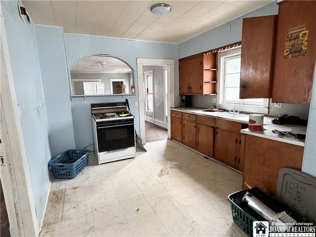 809 Cherry Street, Jamestown, NY 14701