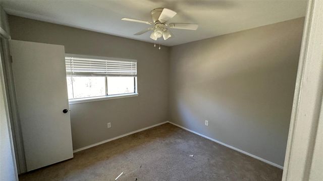 2 W Mistybreeze Circle, Spring, TX 77381