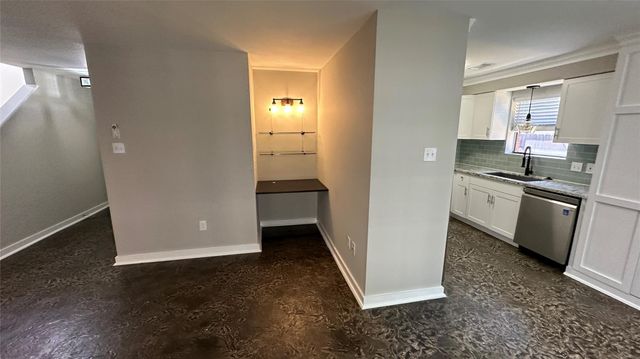 2 W Mistybreeze Circle, Spring, TX 77381