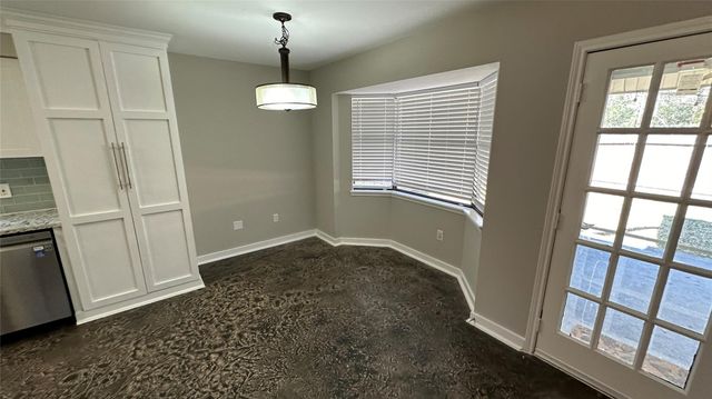 2 W Mistybreeze Circle, Spring, TX 77381