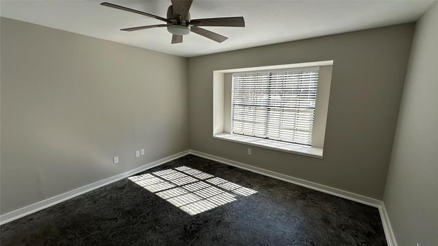 2 W Mistybreeze Circle, Spring, TX 77381