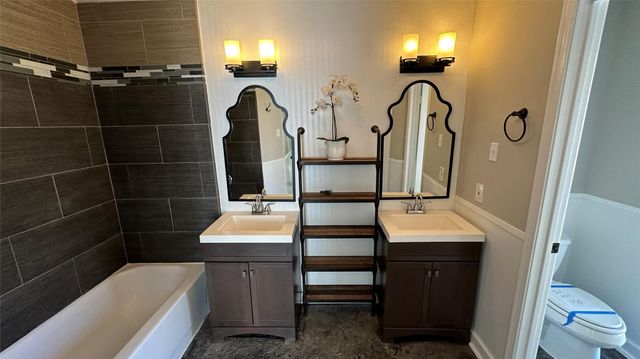 2 W Mistybreeze Circle, Spring, TX 77381