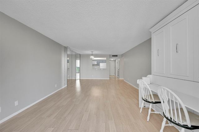 2301 S Ocean Drive 1006, Hollywood, FL 33019