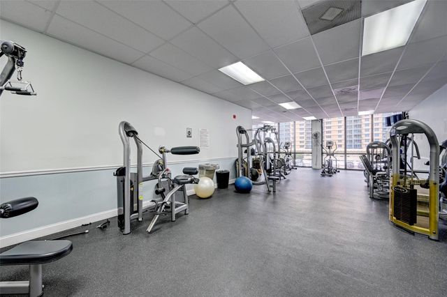 2301 S Ocean Drive 1006, Hollywood, FL 33019