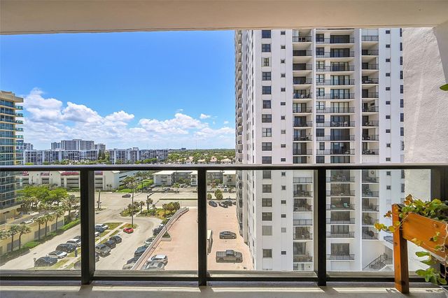 2301 S Ocean Drive 1006, Hollywood, FL 33019