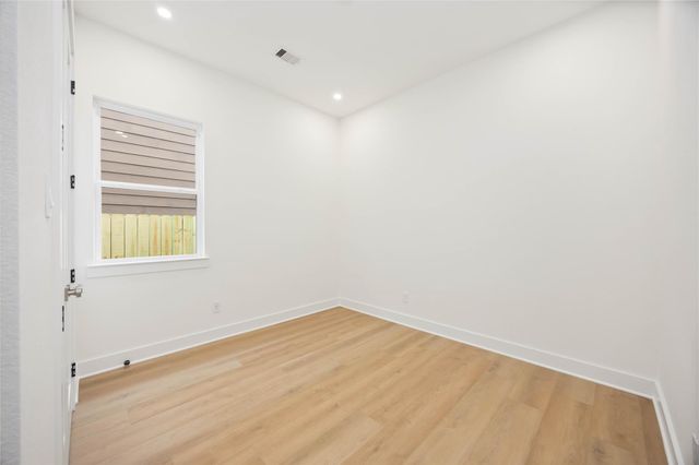 422 E 41 Street, Houston, TX 77022