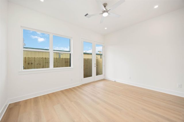 422 E 41 Street, Houston, TX 77022