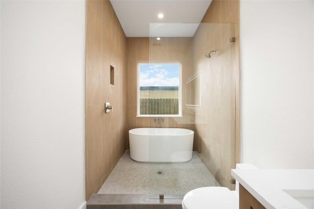 422 E 41 Street, Houston, TX 77022