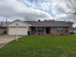 1605 Ruella Lane, Pasadena, TX 77502