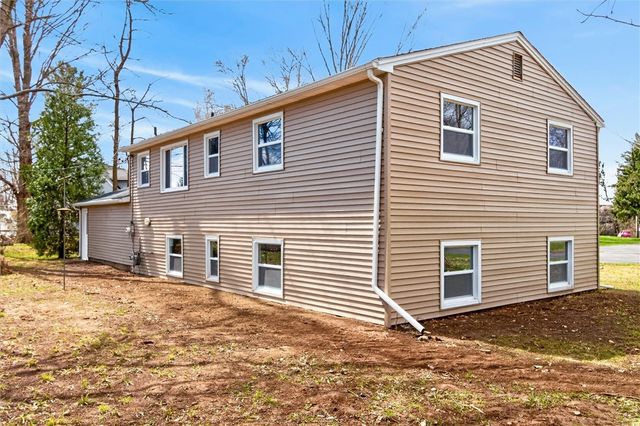 639 Ironwood Circle, Webster, NY 14580