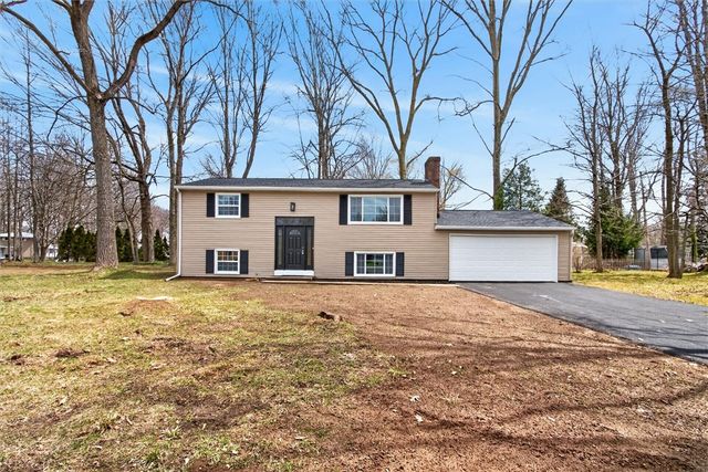 639 Ironwood Circle, Webster, NY 14580